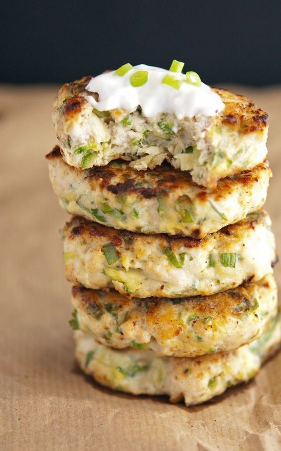 Turkey Burgers with Lemon Sauce